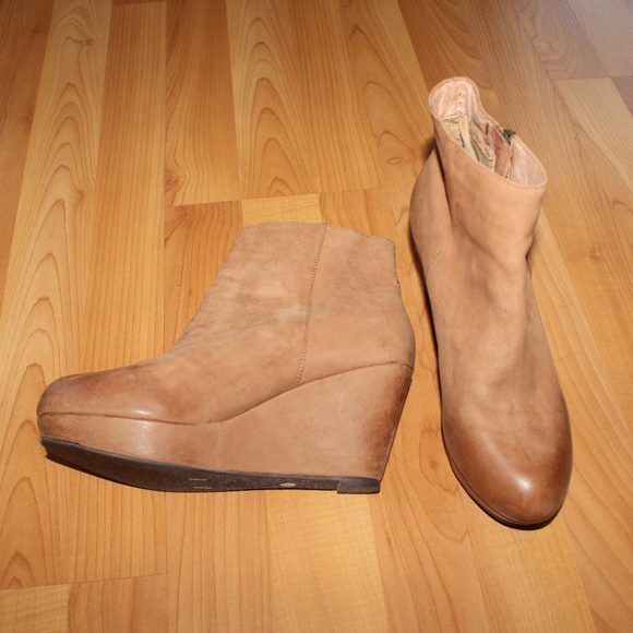 Aldo Sz 8 Brown Leather Platform Boots Round Toe - Picture 4 of 8